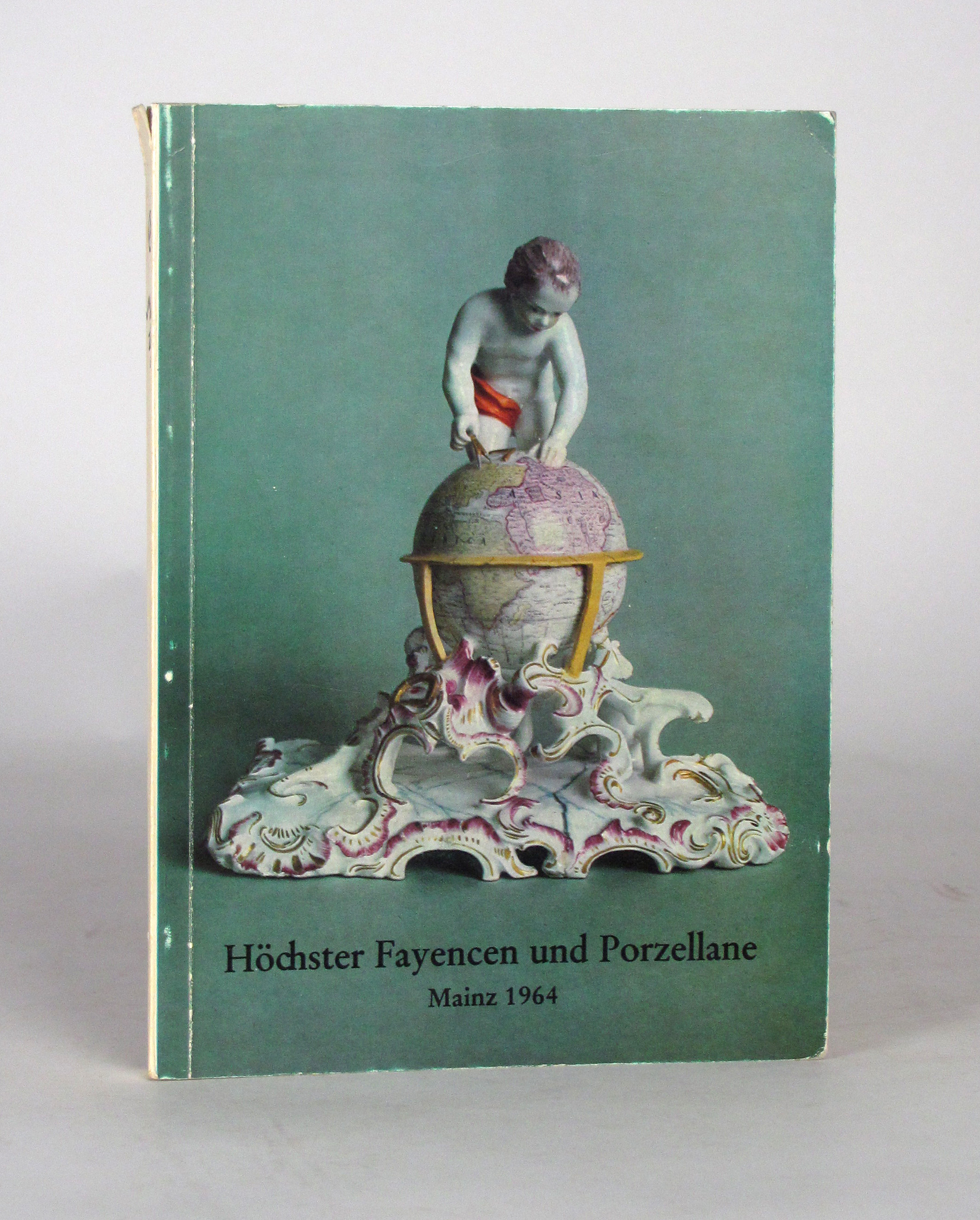 Anonym Höchster Fayencen und Porzellane.