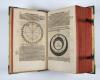 Rau (Rauw), Johannes, Cosmographia. Das ist: Ein schöne Richtige und volkomliche Beschreibung deß Göttlichen Geschöpffs, Himmels und der Erden, beydes der Himmlischen und Irrdischen Kugel. Wie die Himmlische in ire Circulos und Sphaeras und die Irrdische in ihre Theil Europam, Asiam und Aphricam, beneben Americam… getheilet wirdt.